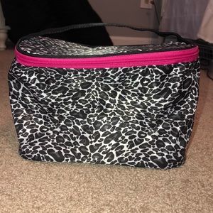 Makeup carry bag with mini pouch